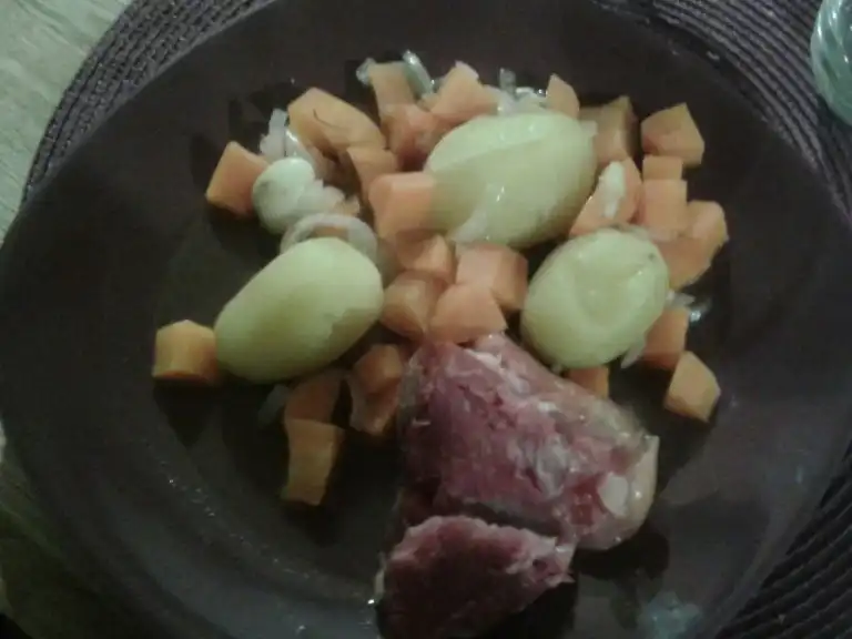 Jarret de porc demi sel et ragoût de légumes