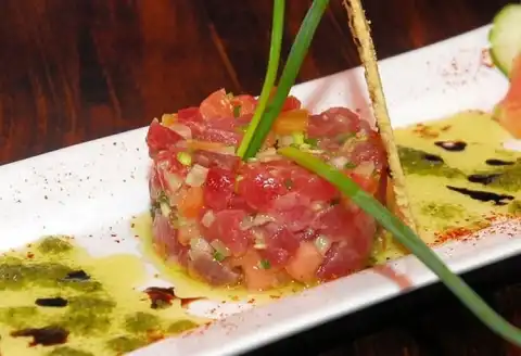 Tartare de thon rouge à l'huile d'argan et à la boutargue