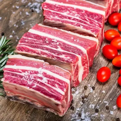 cotes-levees-de-boeuf-avec-os