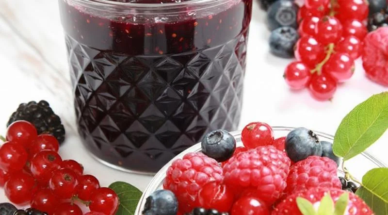 Confiture de fruits rouges