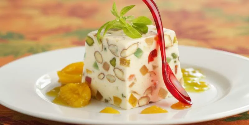 Glace au nougat, compote d’abricots