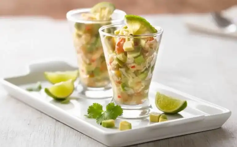 Salade fraîche de pomelos et avocat