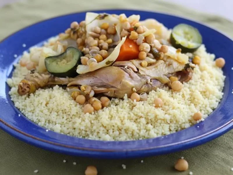 Couscous au poulet aux saveurs du Maroc