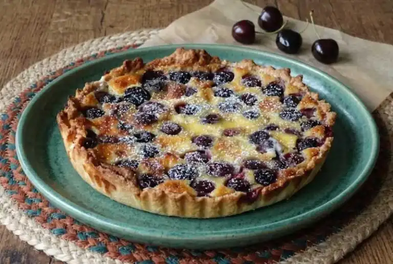 Tarte aux Cerises Maison : La Recette Classique et Généreuse qui Réussit à Tous les Coups
